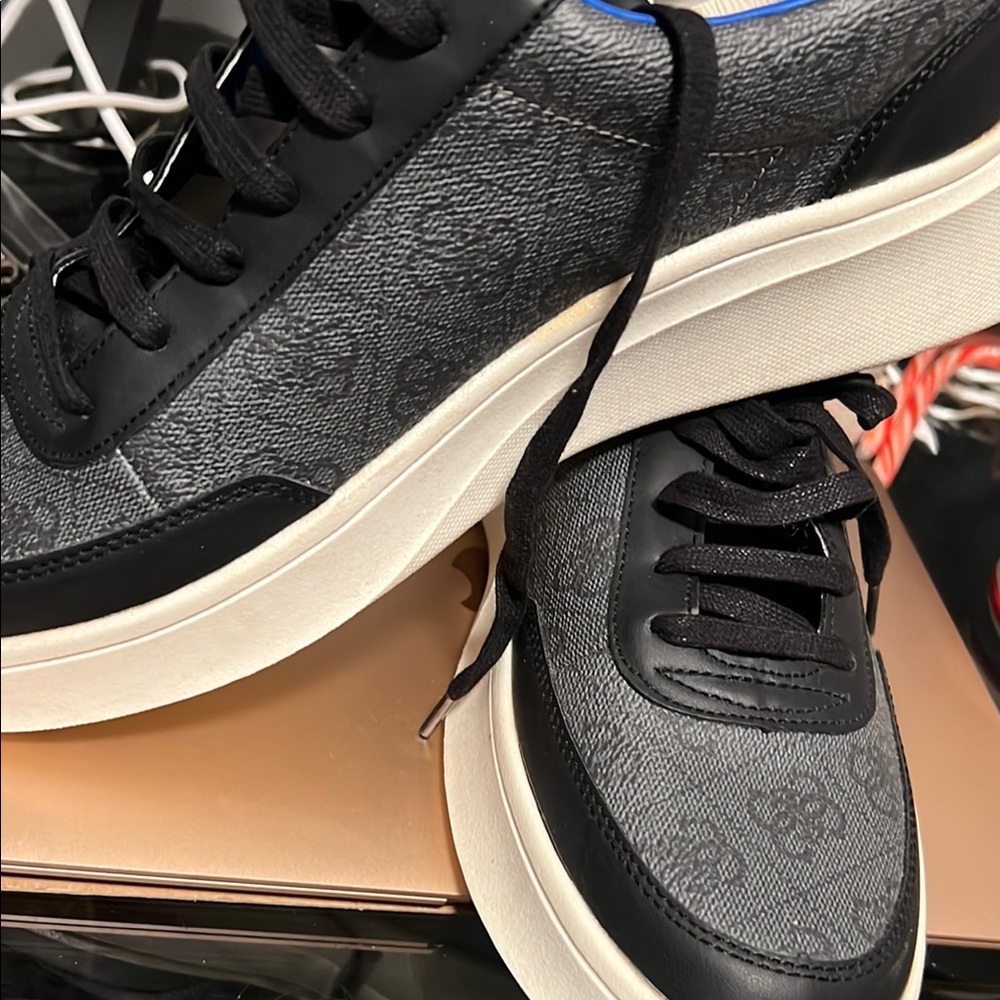 Guess Black and Gray Sneakers with Chunky Sole - Picture 6 of 8